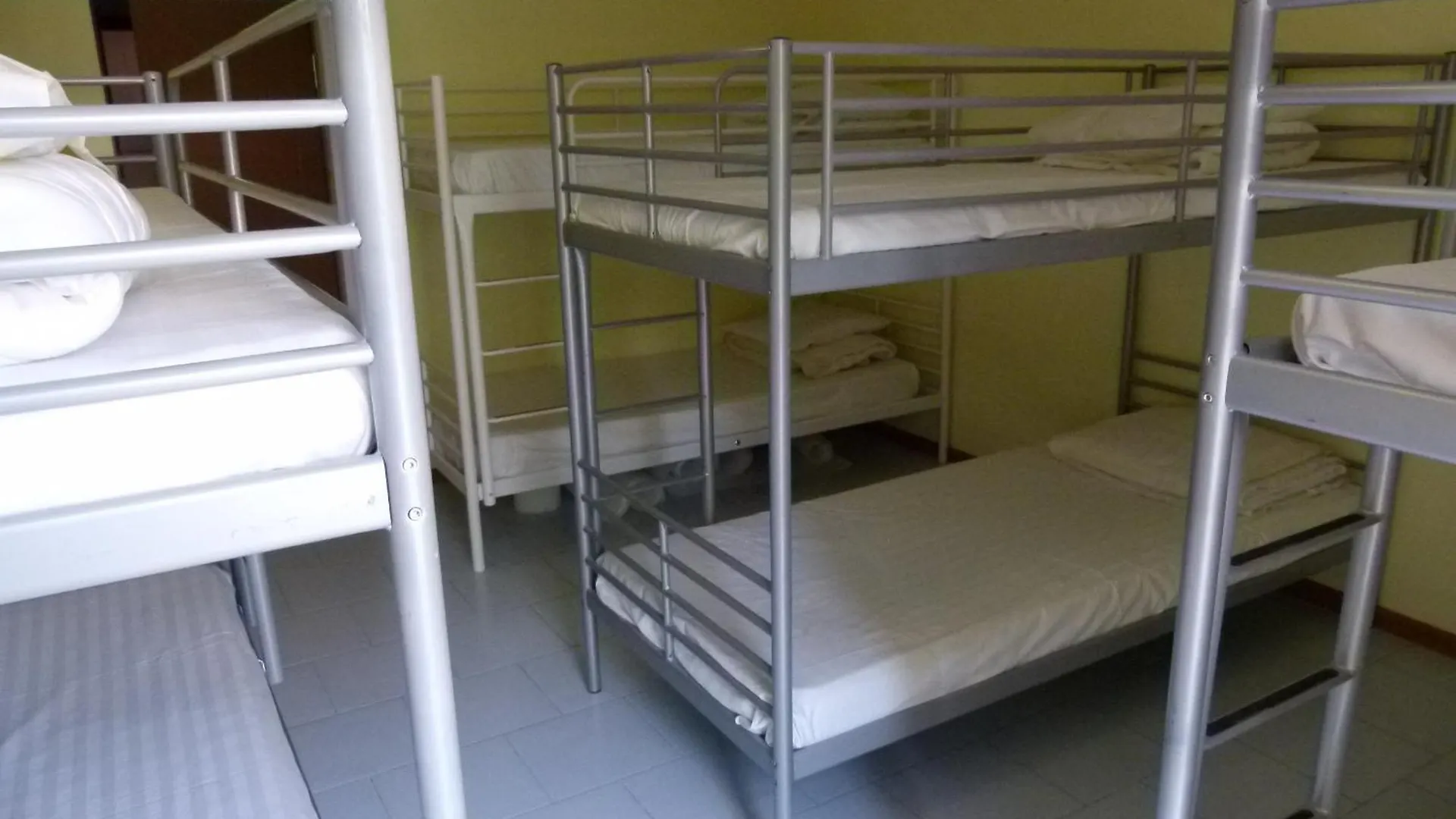 Why Me Eco-Friendly Hostel Tbilisi 0*,  Georgien
