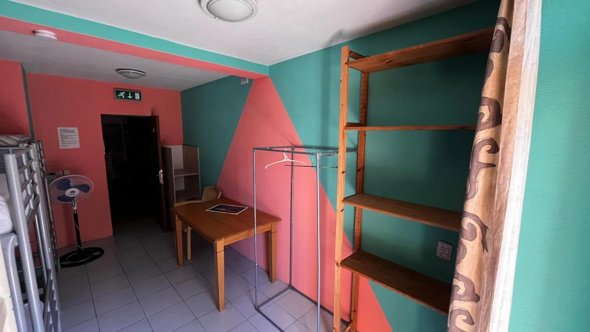 Why Me Eco-Friendly Hostel Tbilisi Georgien